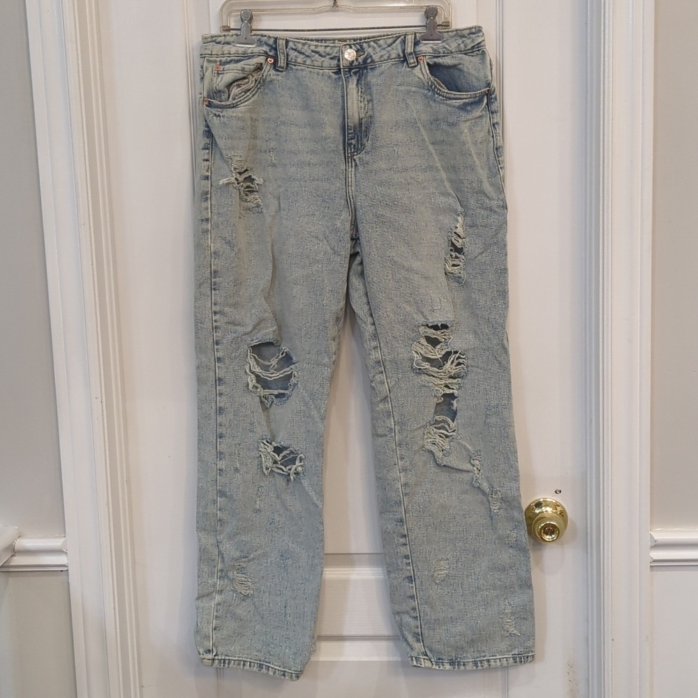 Distressed Jeans